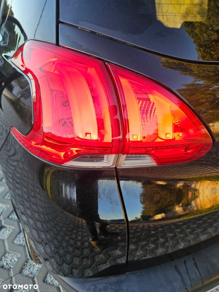 Peugeot 2008 e-HDi FAP 92 STOP & START Allure - 29