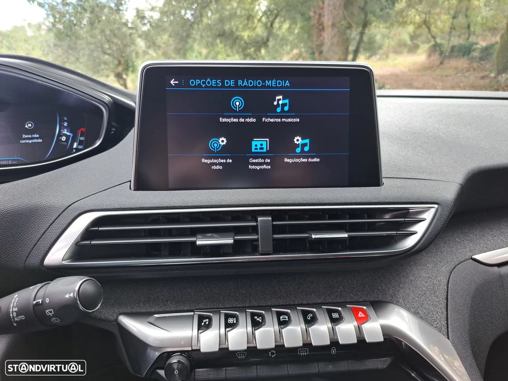 Peugeot 5008 BlueHDI 130 EAT8 Allure - 29