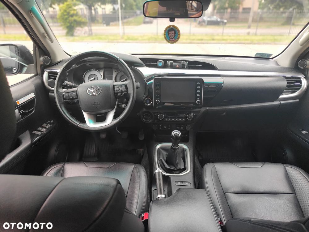 Toyota Hilux 2.8 D-4D Double Cab SR5 4x4 - 16