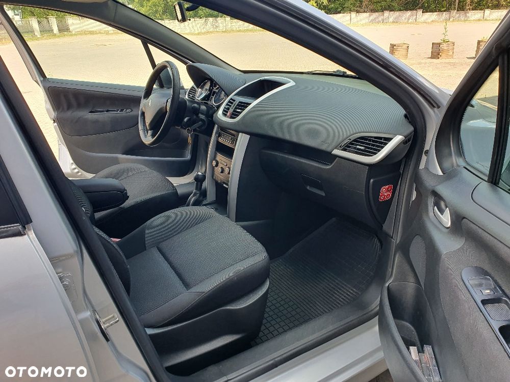 Peugeot 207 - 5