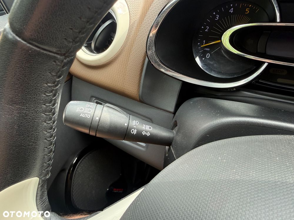 Renault Clio - 28