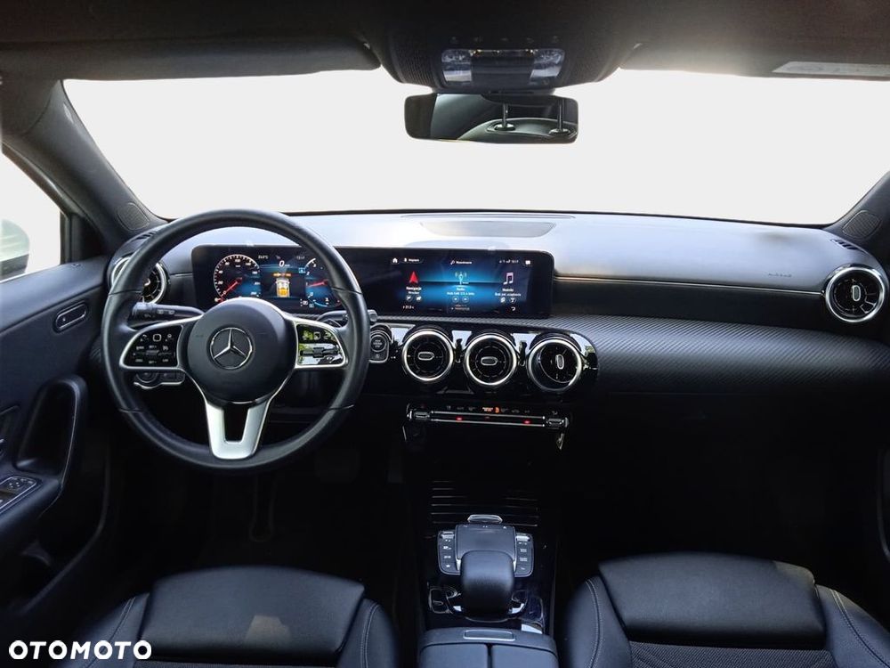 Mercedes-Benz Klasa A 180 7G-DCT - 10