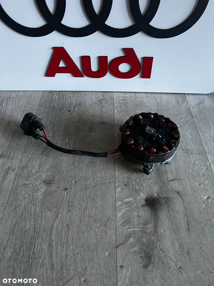Silnik wentylatora chłodnicy Audi 8W0959455B - 1