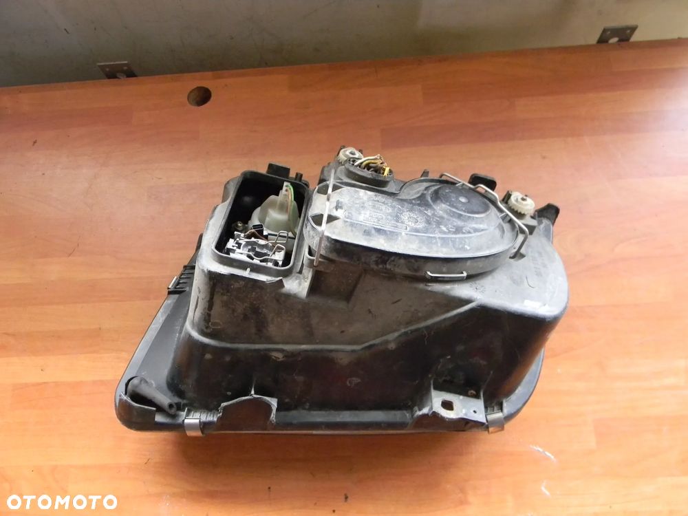 lampa prawa przód VW BORA EUROPA - 4