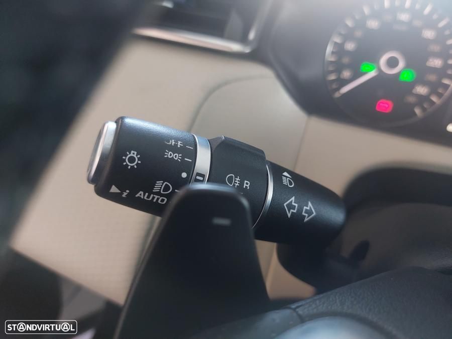 Land Rover Range Rover Velar 2.0 D R-Dynamic S - 25