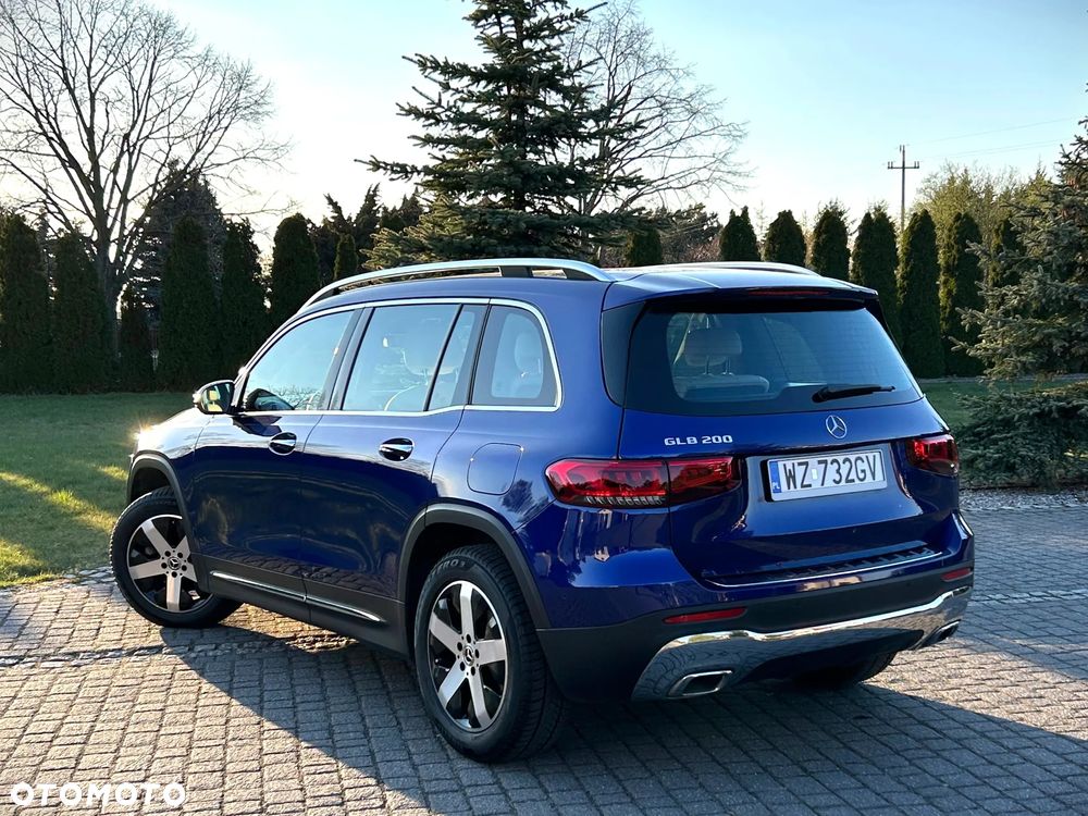 Mercedes-Benz GLB - 13