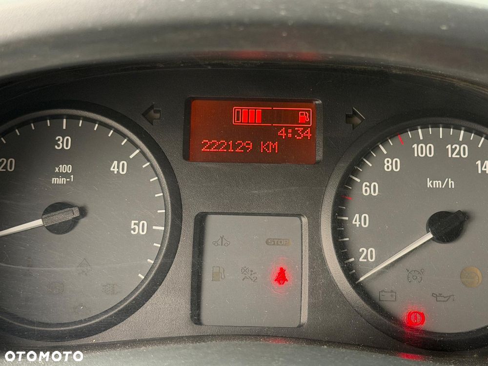 Opel Vivaro - 16
