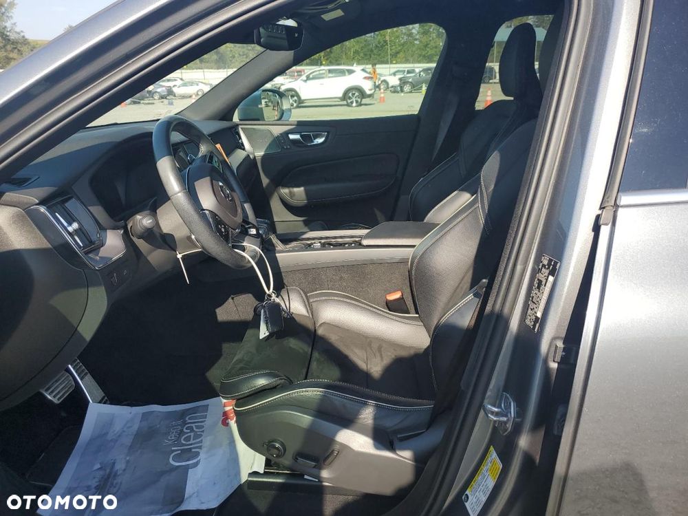 Volvo XC 60 T5 AWD R-Design - 7