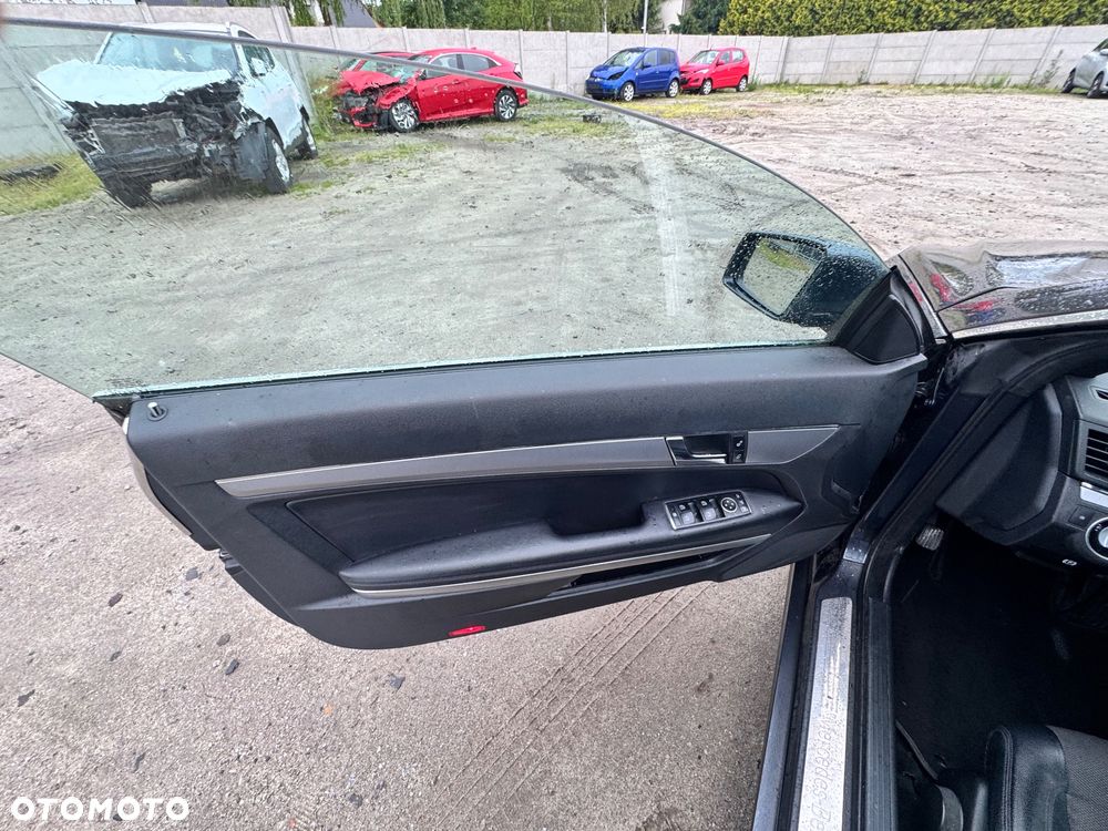 Mercedes-Benz Klasa E 350 CDI DPF BlueEFFICIENCY 7G-TRONIC Avantgarde - 14