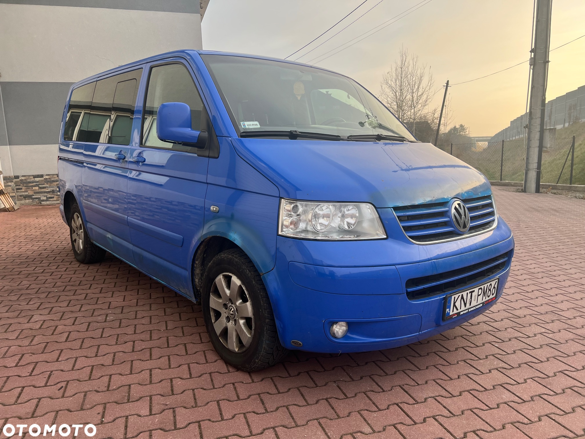 Volkswagen Multivan - 2