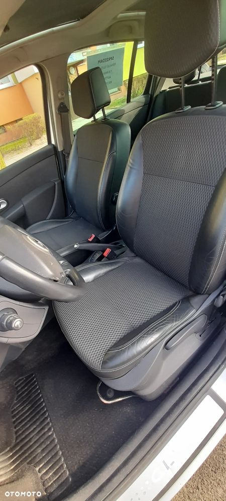 Renault Clio 1.6 16V Dwudziestka - 9