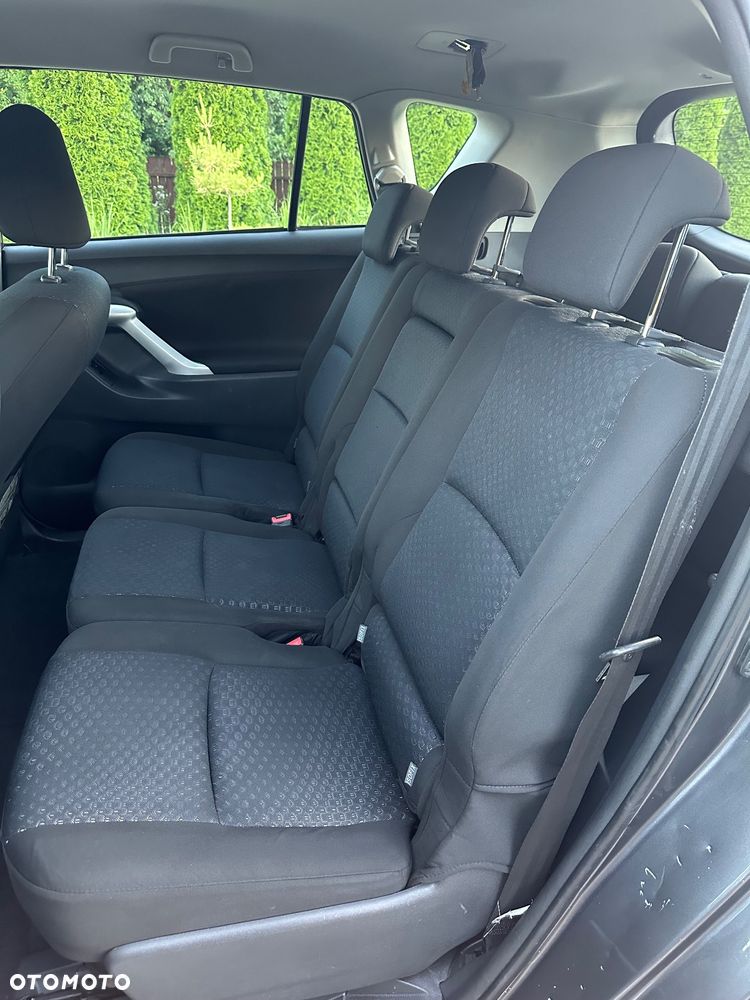 Toyota Verso 2.0 D-4D 2010 7os - 10