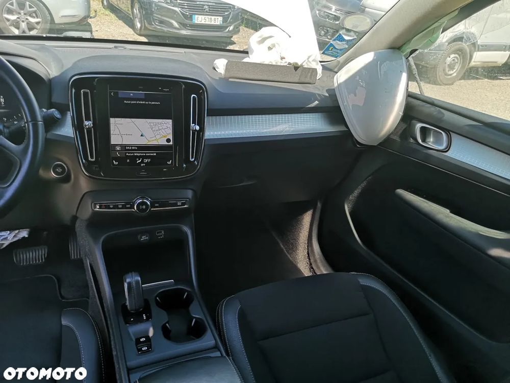 Volvo XC 40 D4 AWD Geartronic Momentum - 30