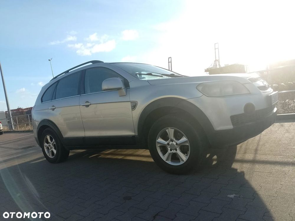 Chevrolet Captiva 2.4 LS 5os - 7