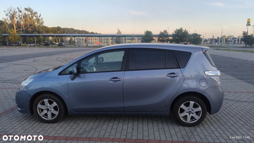 Toyota Verso 2.0 D-4D Sol 7os - 4
