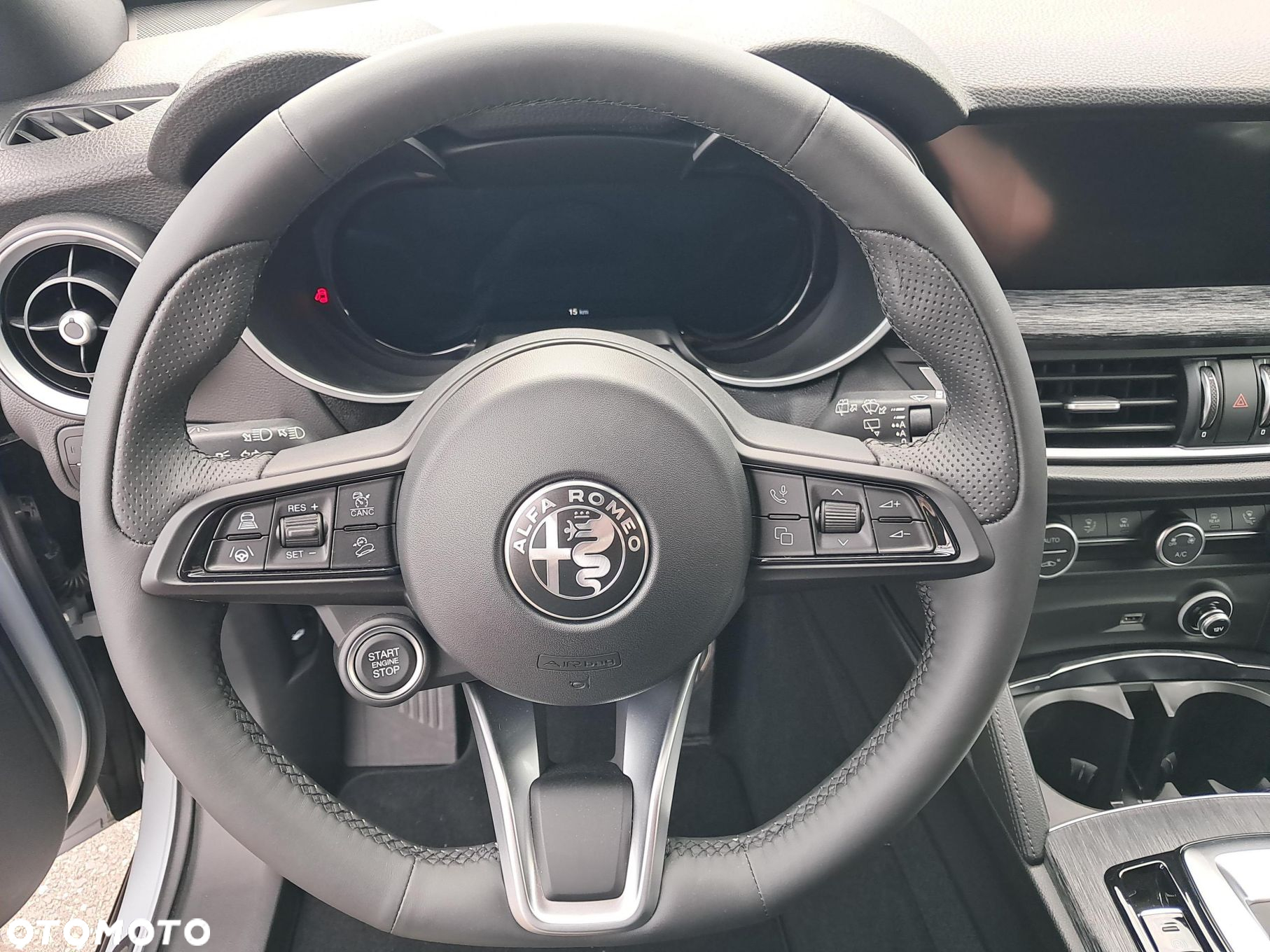 Alfa Romeo Stelvio - 11
