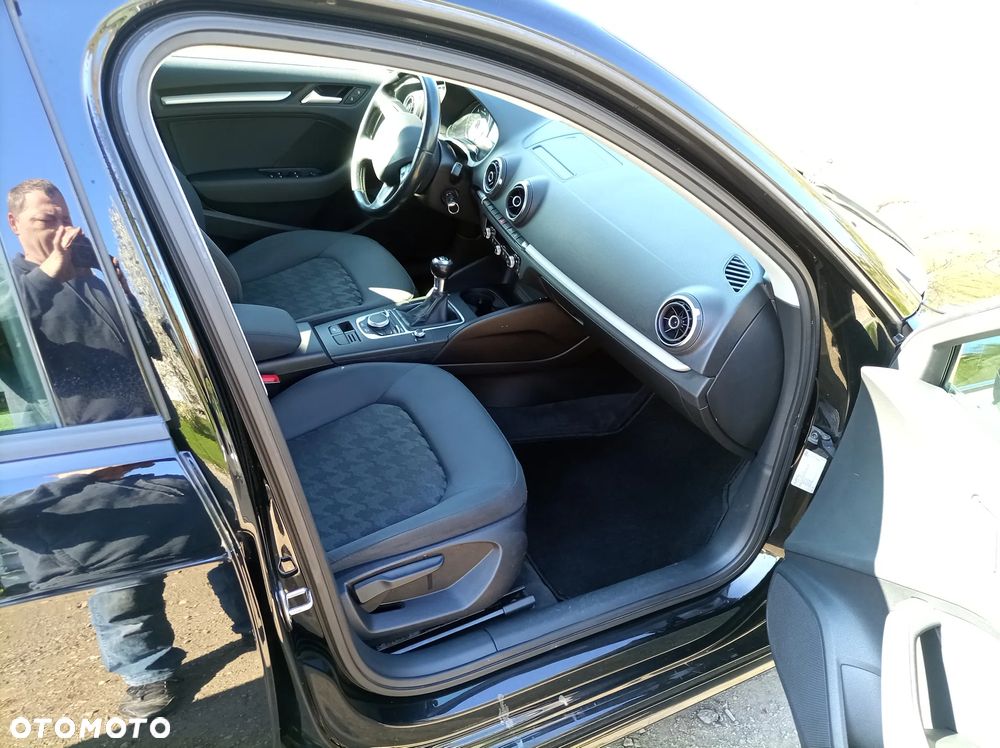 Audi A3 Sportback 1.6 TDI ultra Attraction - 13