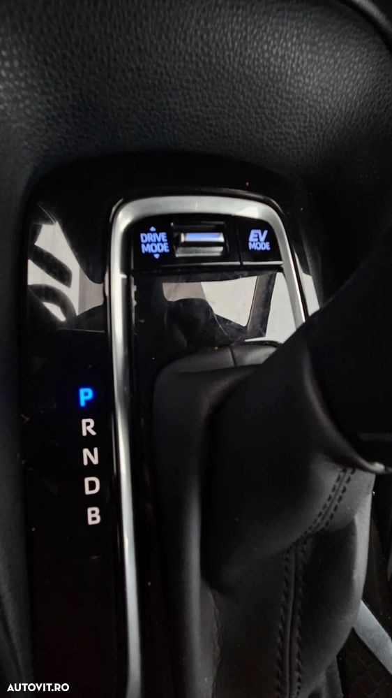 Toyota Corolla 1.8 Hybrid Comfort - 10