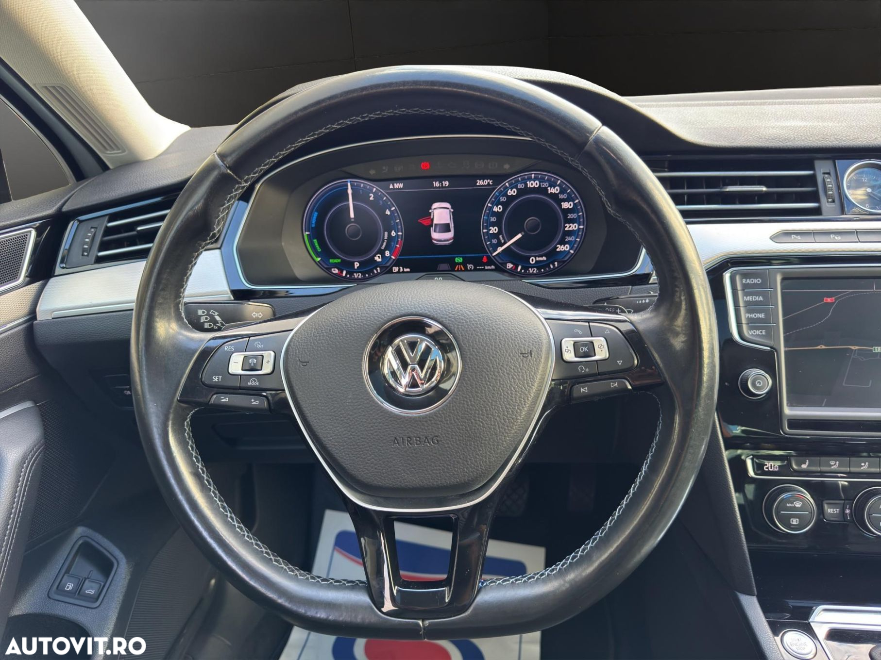 Volkswagen Passat - 6