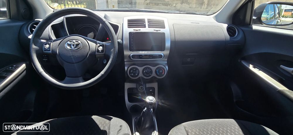Toyota Urban Cruiser 1.33 VVT-i Sol - 7