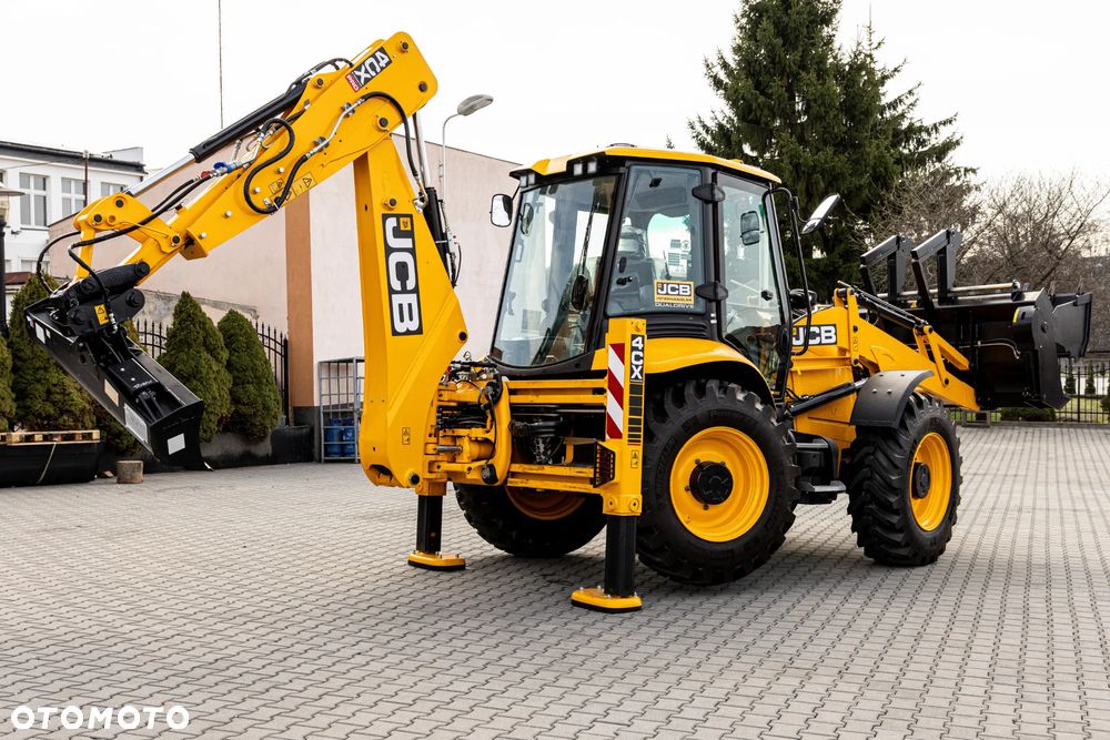 JCB 4CX PRO - 37