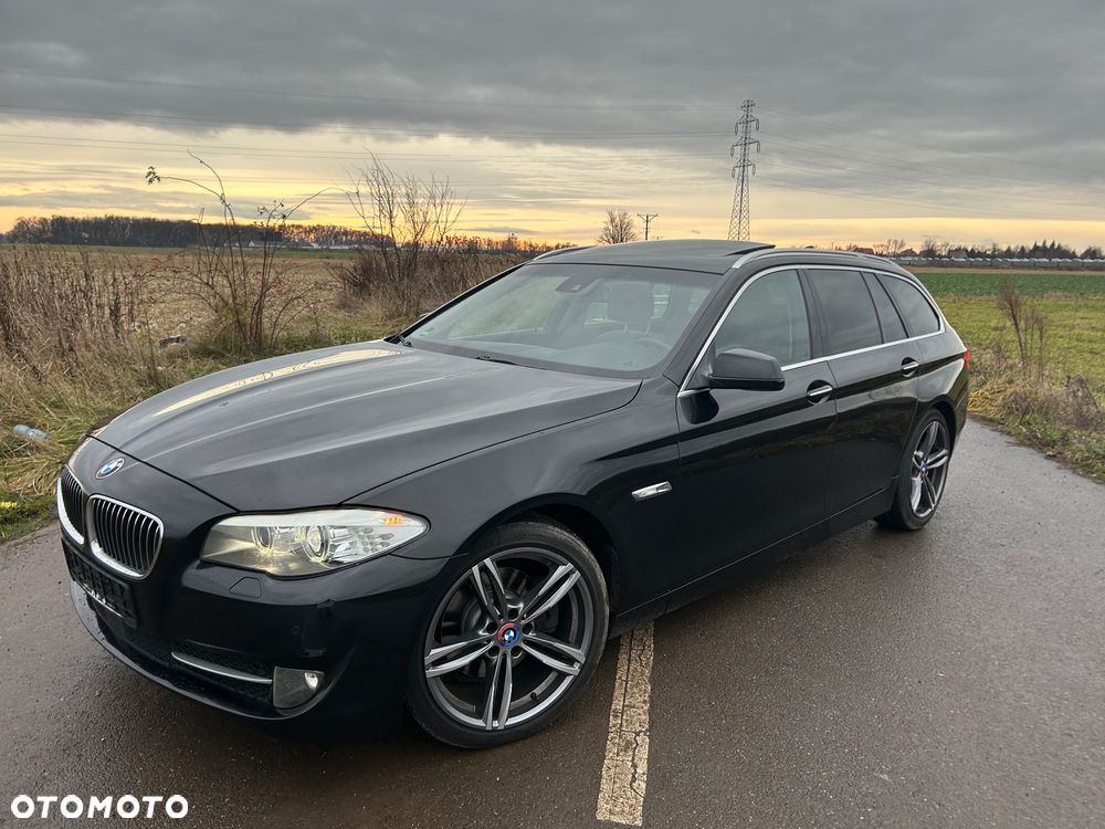 BMW Seria 5 520d Sport-Aut - 2
