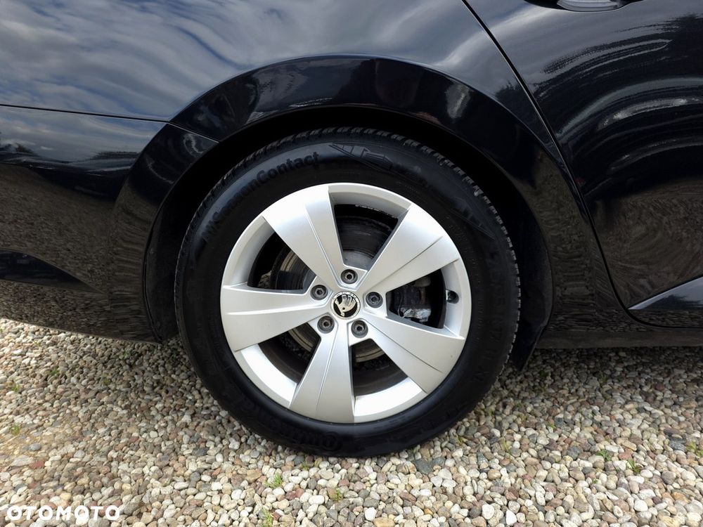 Skoda Superb 2.0 TDI Style DSG - 23