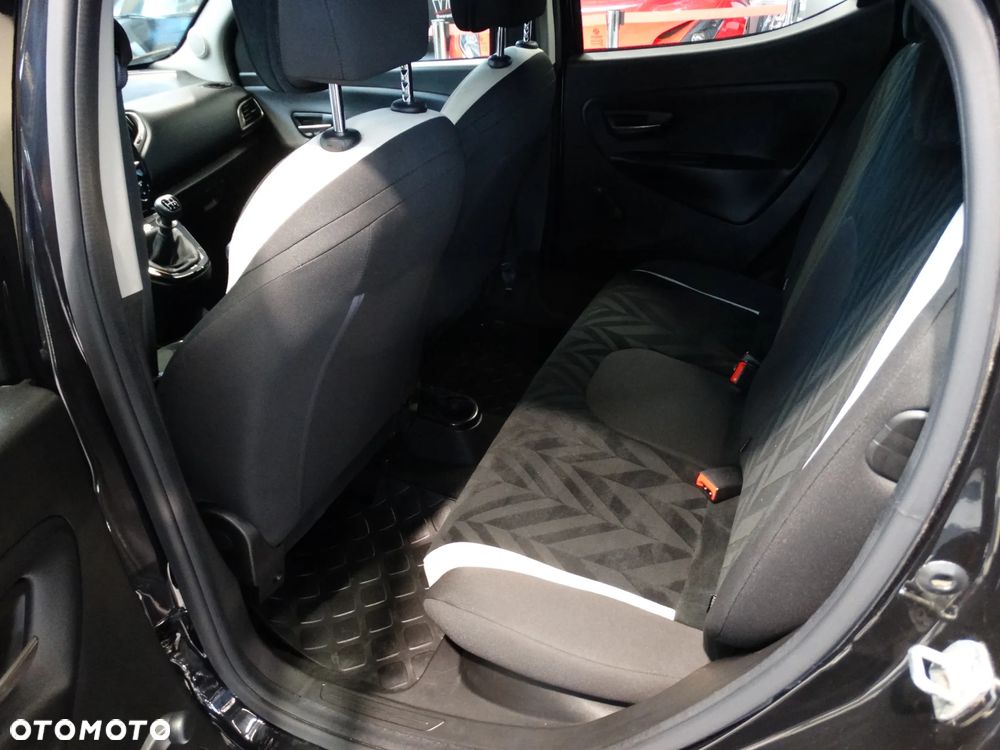 Lancia Ypsilon 1.2 8V Platinum S&S - 20