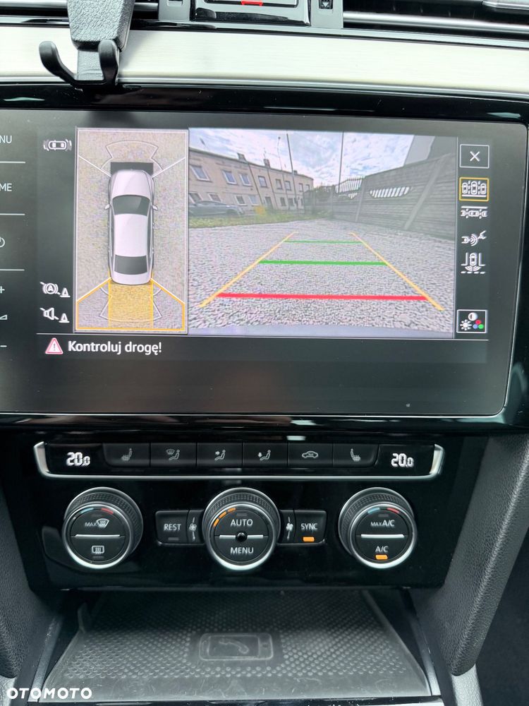 Volkswagen Passat 2.0 TSI Business DSG - 11