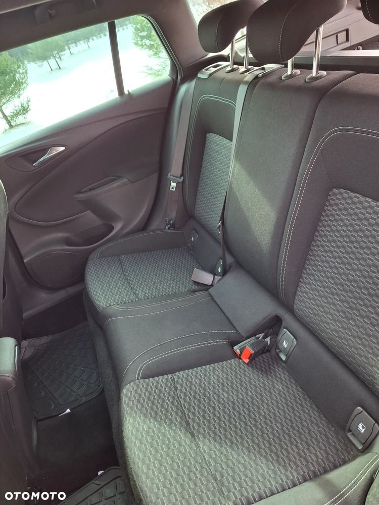 Opel Astra 1.6 BiTrb D (CDTI) Start/Stop Dynamic - 16