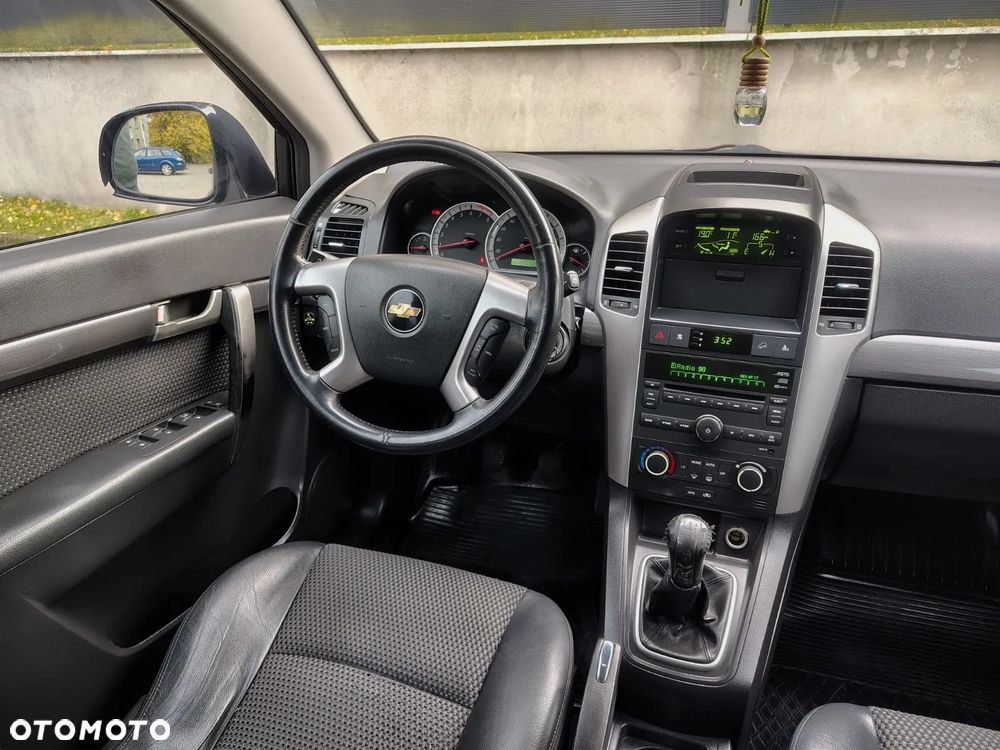 Chevrolet Captiva 2.4 2WD 7 Sitzer LS - 8