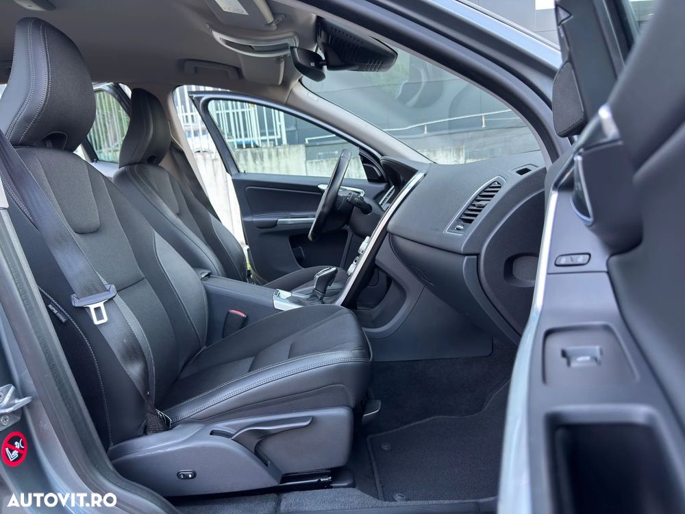 Volvo XC 60 D4 Geartronic Summum - 11