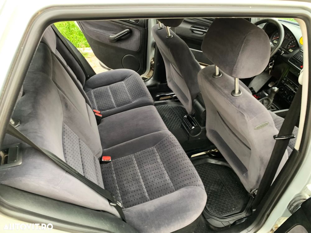 Volkswagen Golf - 13