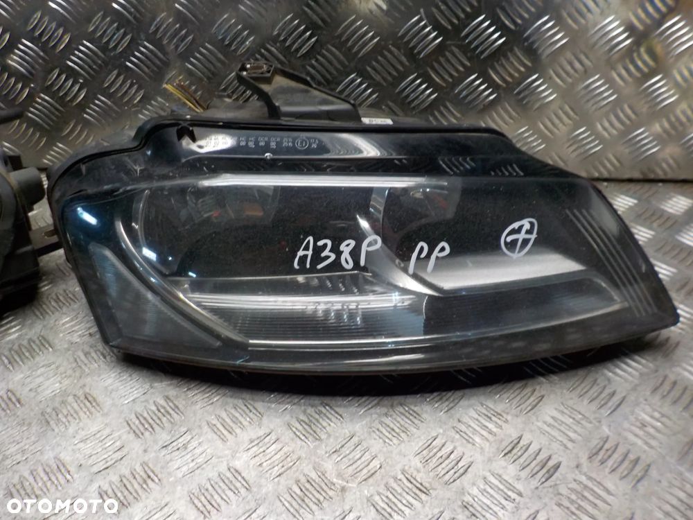AUDI A3 8P LAMPA LEWA LUB PRAWA PRZÓD WERSJA ANGIELSKA 8P0941003 8P0941004 - 3