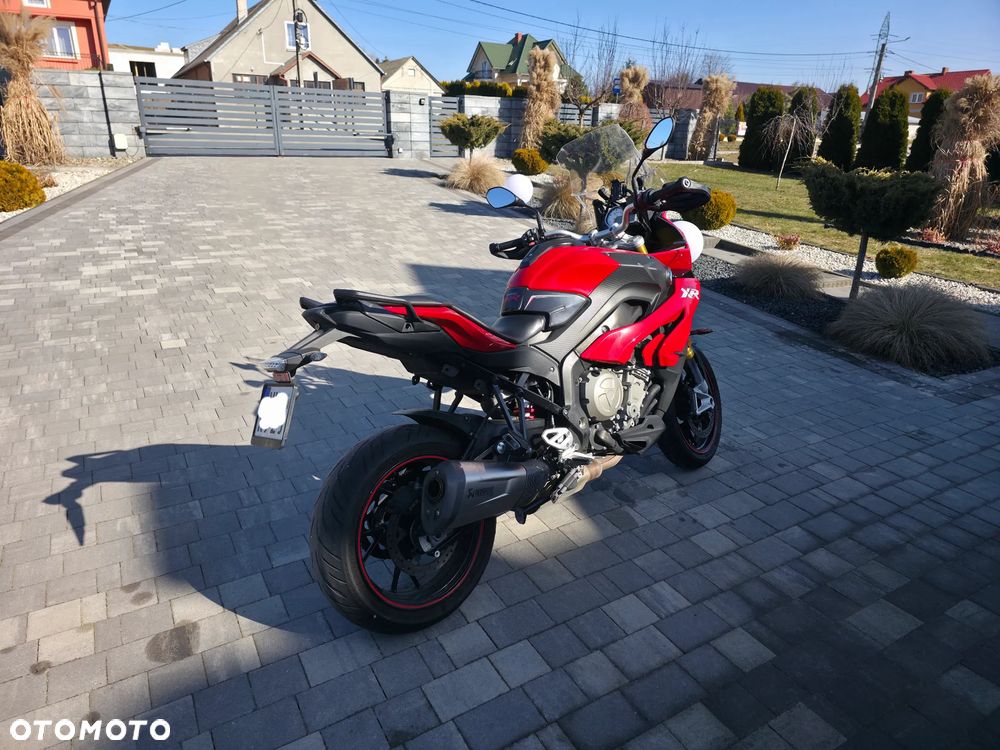 BMW XR - 4