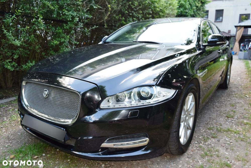 Jaguar XJ 3.0 D V6 Luxury - 4