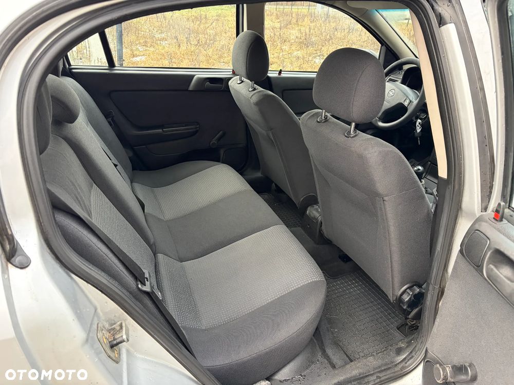 Ford Focus 1.6 Ambiente EU5 - 14