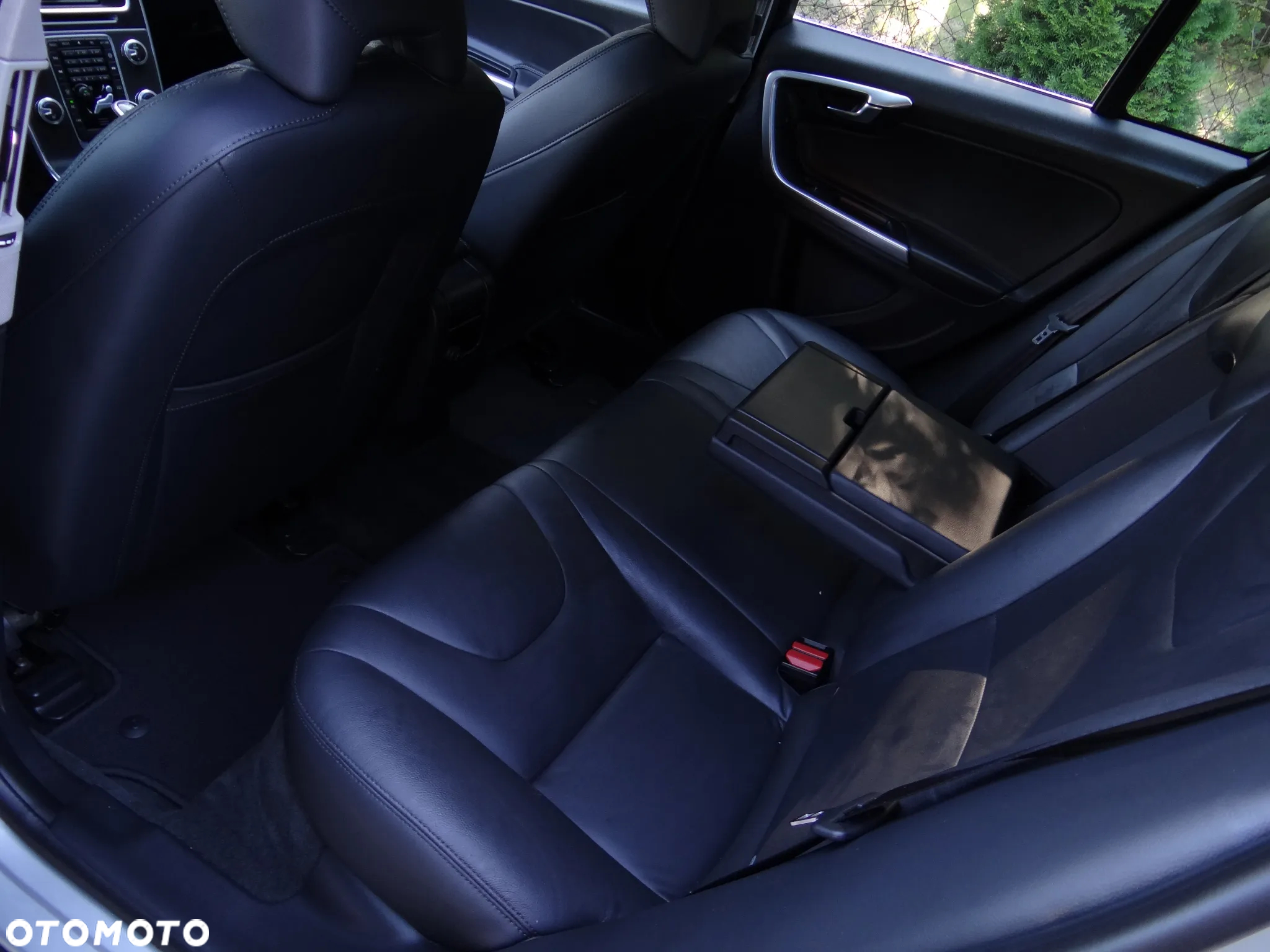 Volvo V60 D4 Geartronic Summum - 40