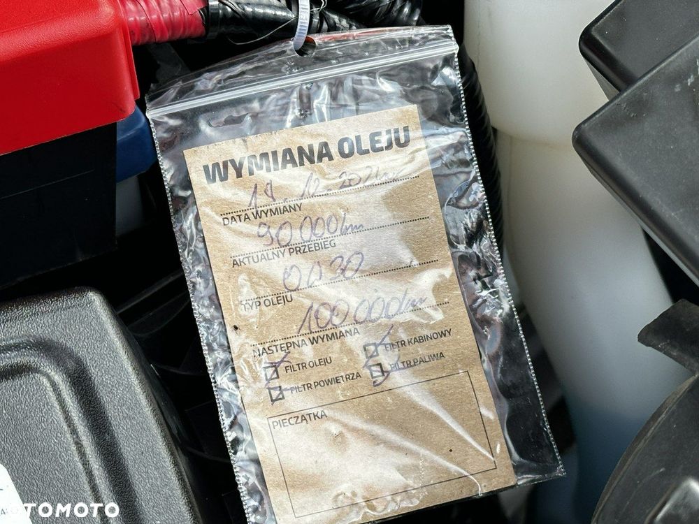 Ford Transit Courier - 23