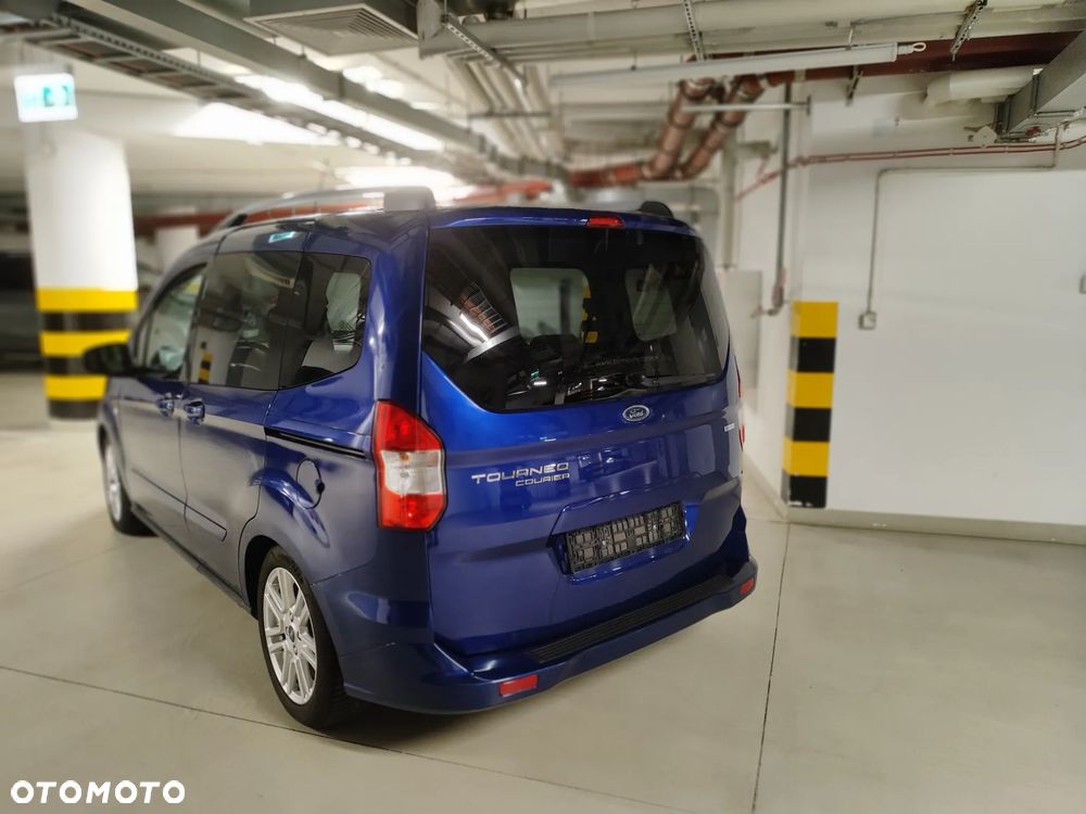 Ford Tourneo Courier 1.0 EcoBoost Titanium - 6
