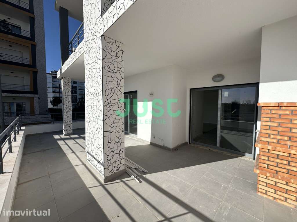 Apartamento duplex, T1 + 1, NOVO, com 1 vaga de estacionamento, em ... - Grande imagem: 4/12