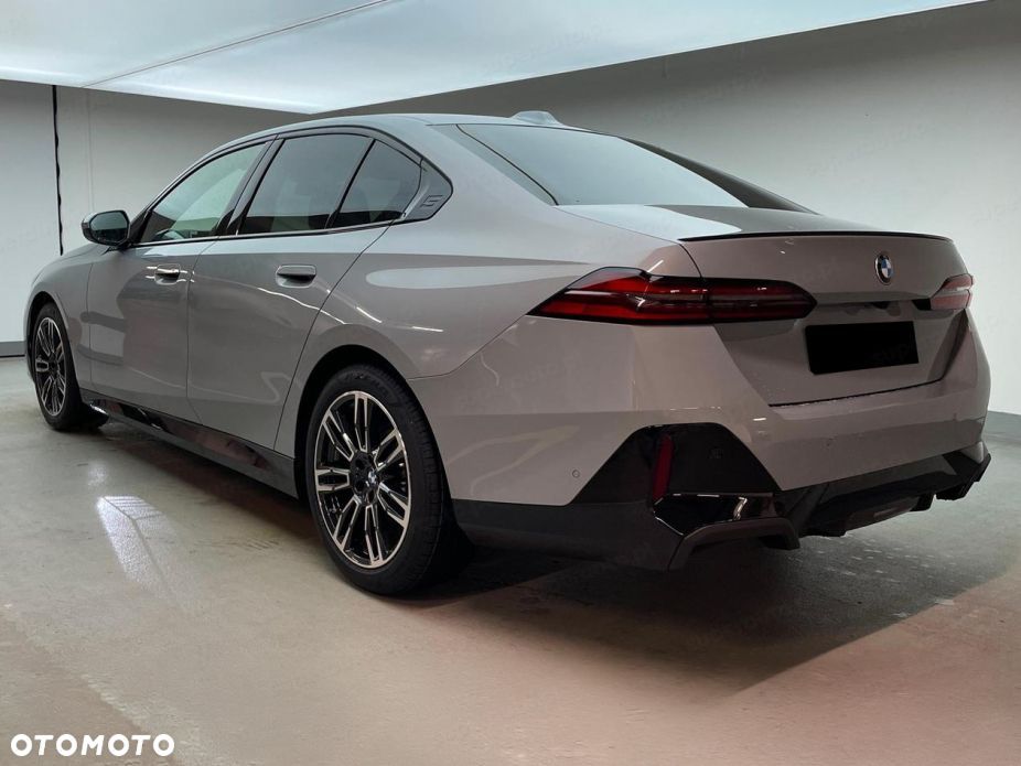 BMW Seria 5 520d xDrive mHEV M Sport - 5