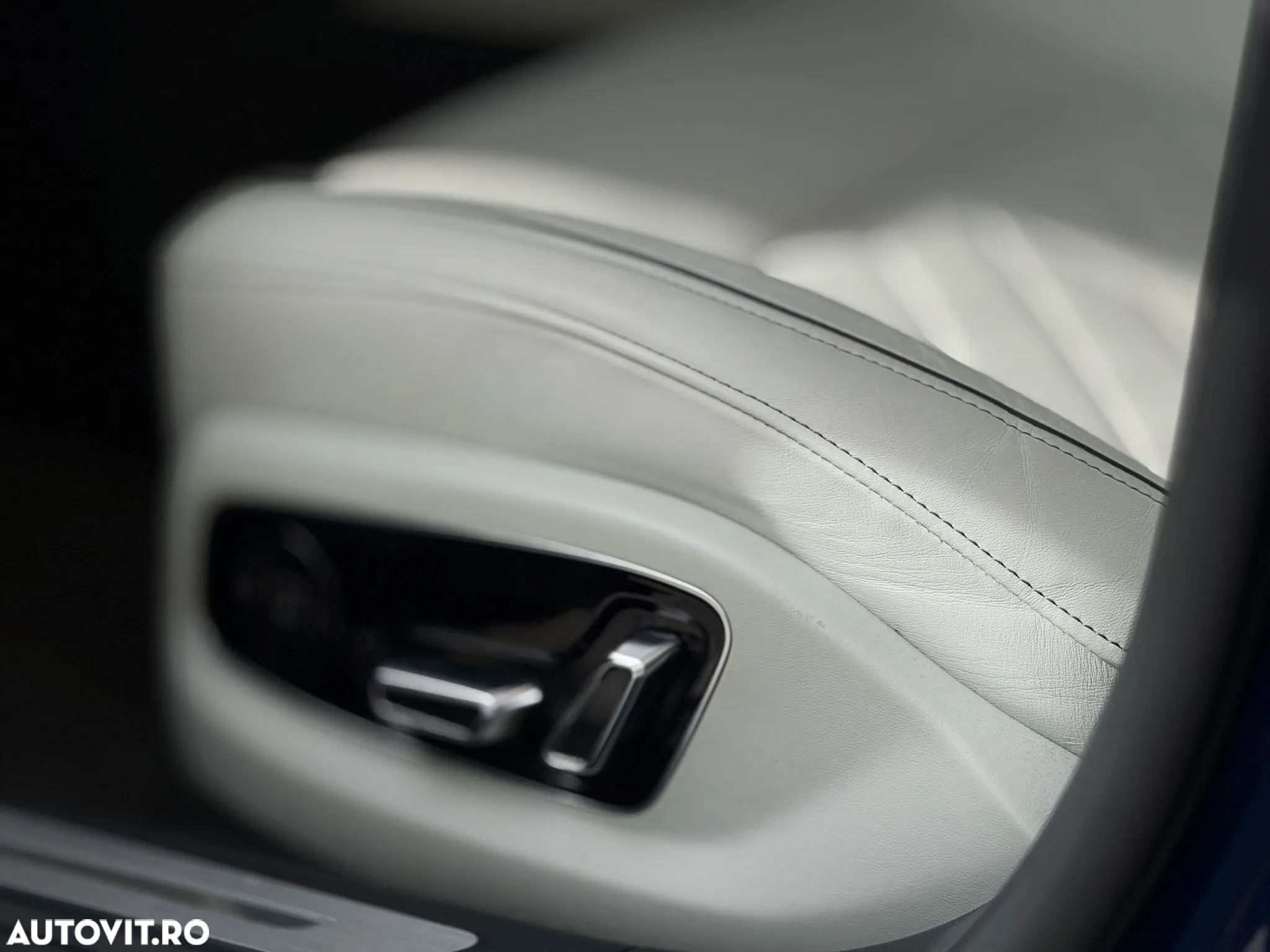 Audi A8 55 TFSI quattro Tiptronic MHEV - 24