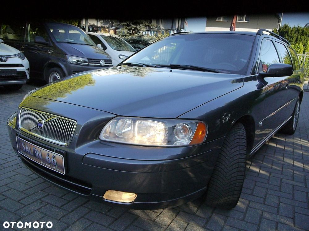 Volvo V70 2.5T AWD Momentum - 8