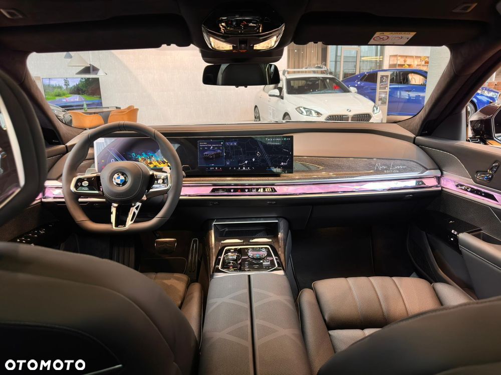 BMW Seria 7 740d xDrive mHEV Nero Lusso Edition sport - 13