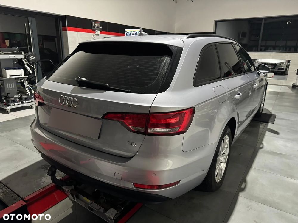 Audi A4 ver-avant-2-0-tdi-dpf-s-line-sportpaket - 8