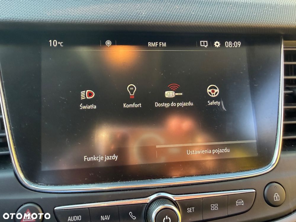 Opel Crossland X - 28