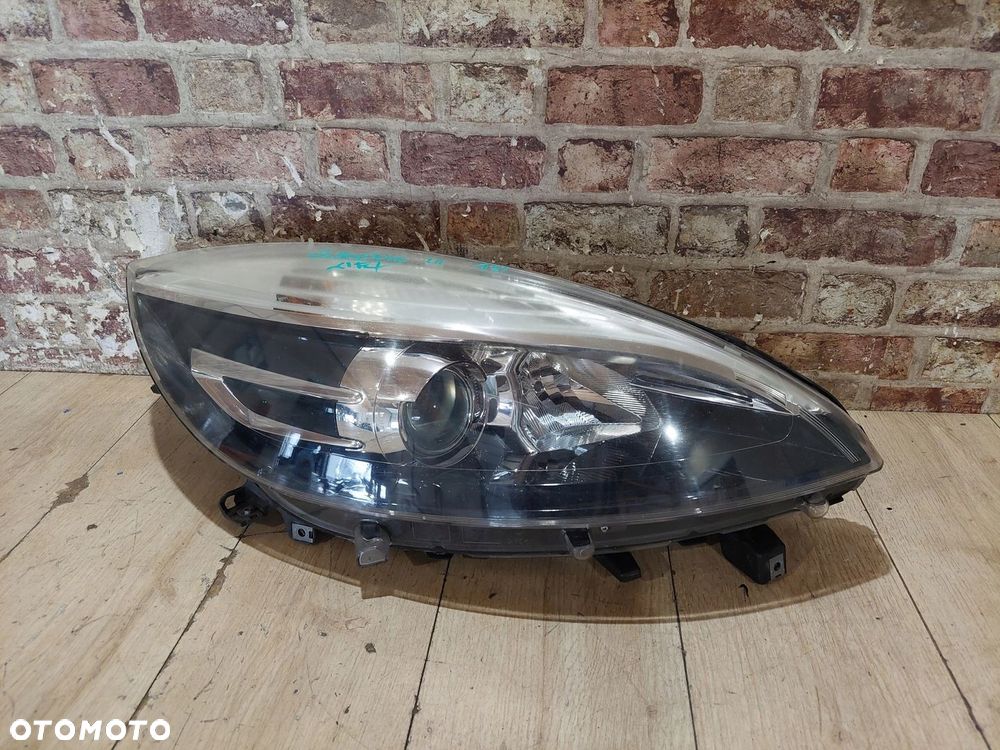 LAMPA PRZÓD PRAWA RENAULT SCENIC III LIFT 2012/2016 ROK ANGLIK - 1