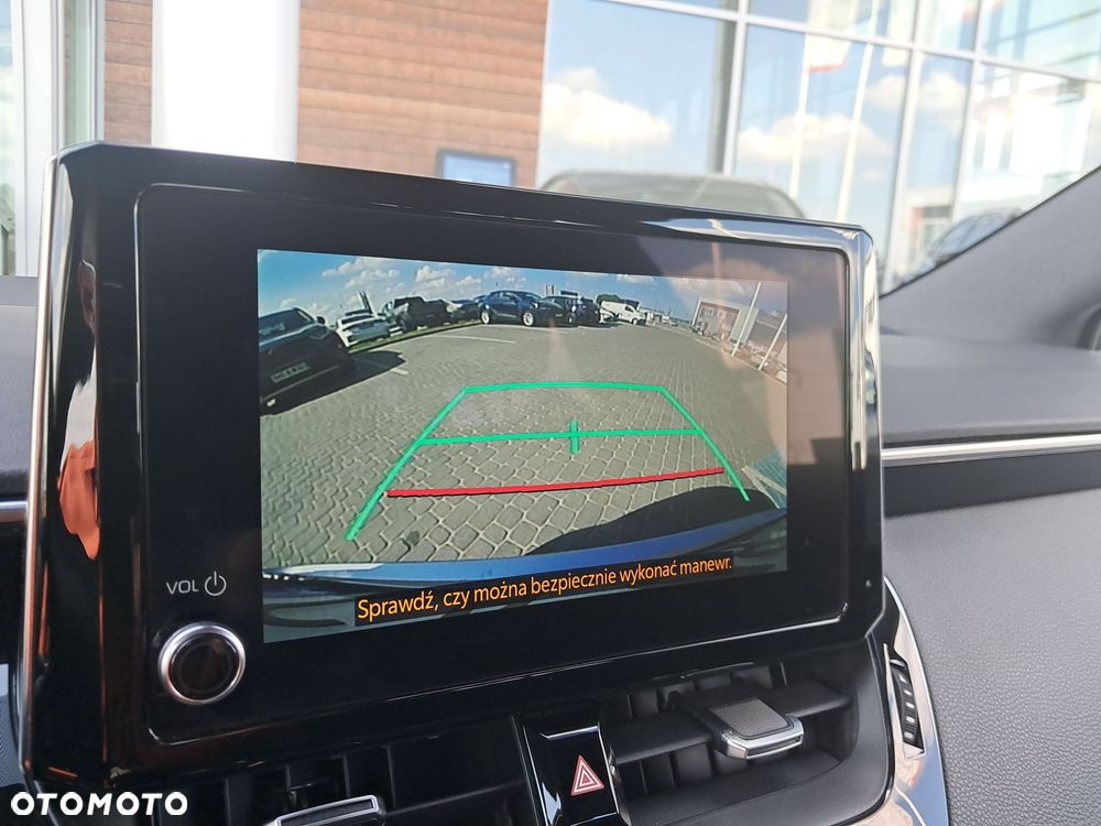 Toyota Corolla 2.0 Hybrid Comfort - 23