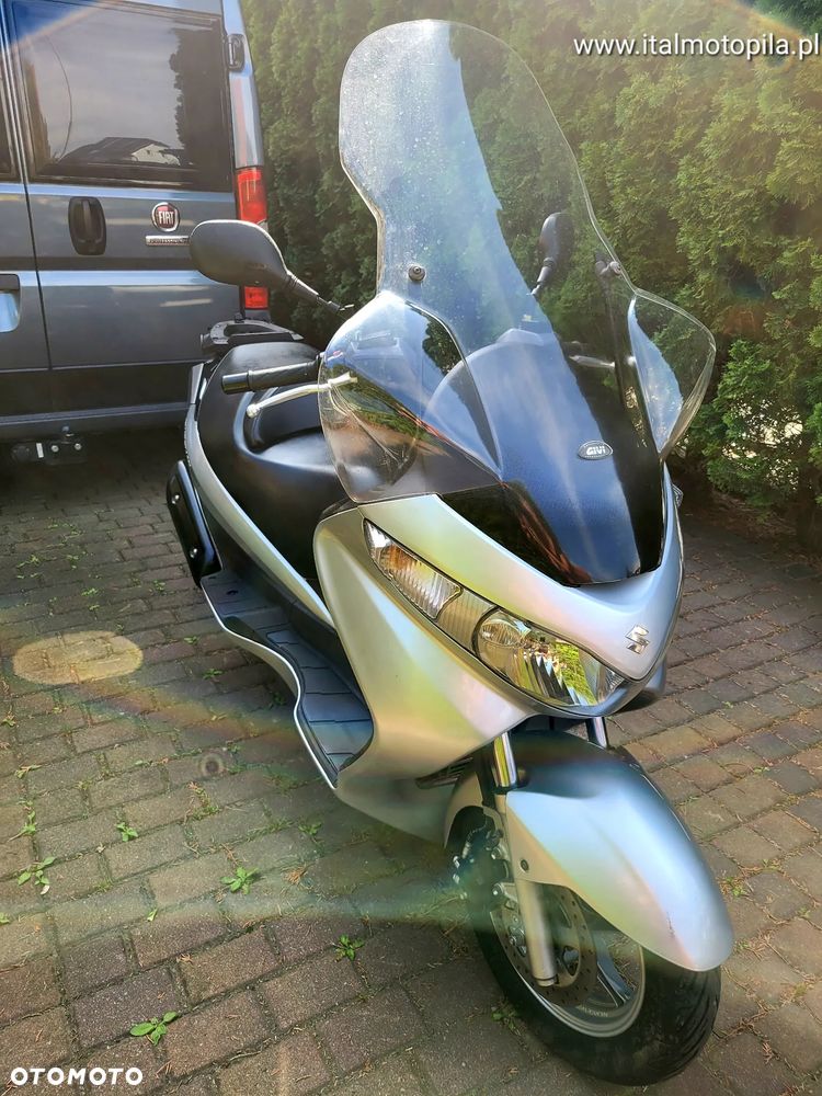 Suzuki Burgman - 26